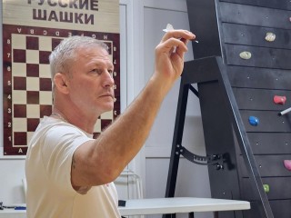 Тренер из Протвина завоевал бронзу на чемпионате России по дартсу