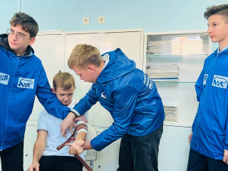 Подростки освоили навыки спасения жизни