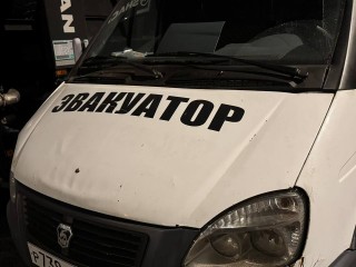 Эвакуировать загородивший проезд эвакуатор просят в Железнодорожном