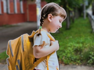 Школьника с пешеходного перехода заметили на помойке в Балашихе