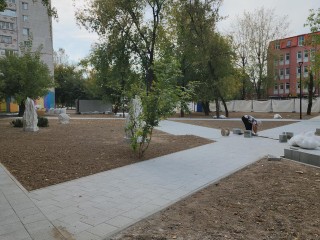 Новый сквер для прогулок создают на улице Советской