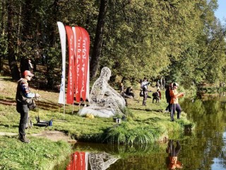 В «Скитских прудах» творилось невероятное: более 100 человек 13 сентября ловили и отпускали обратно рыбу