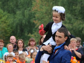 Для более 2 тыс. первоклассников в Истре прозвенел первый звонок