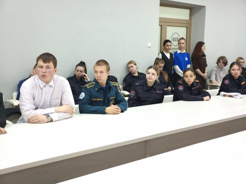 Участница СВО рассказала солнечногорским студентам о жизни на фронте