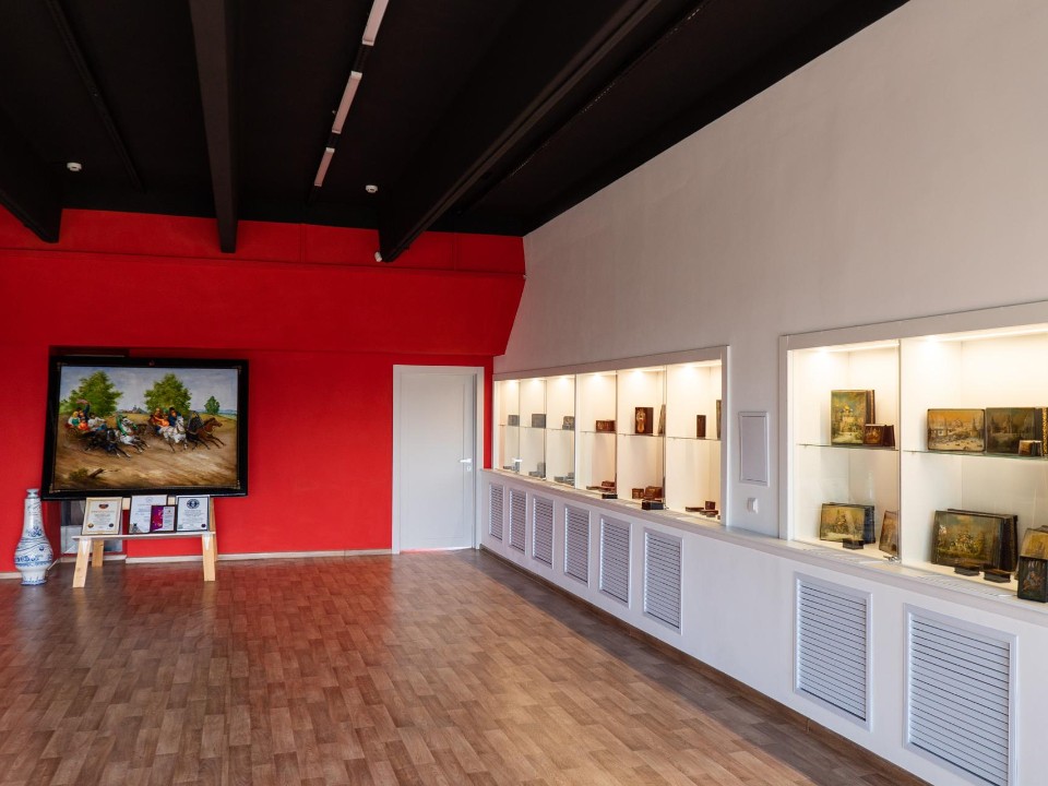 Живое наследие мастерства и традиций: легендарная фабрика «Федоскино» возрождает и развивает народный промысел