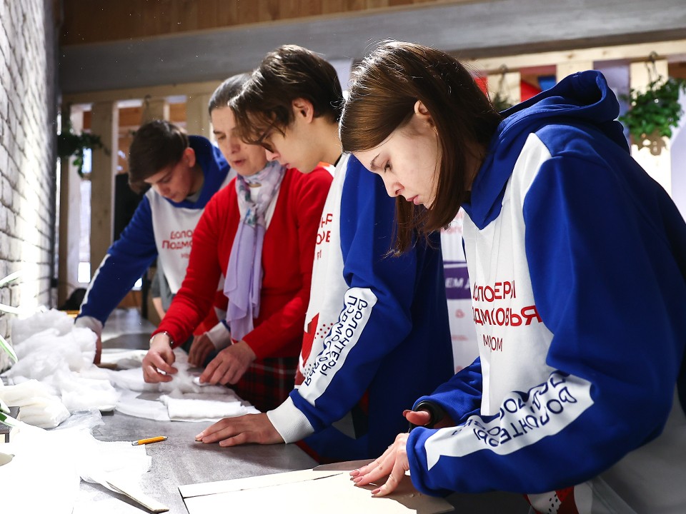 Творим добро вместе: что делают и как помогают людям подмосковные волонтеры