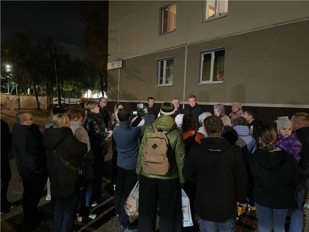 Депутат взял на контроль ситуацию с отоплением в доме на Колхозной улице