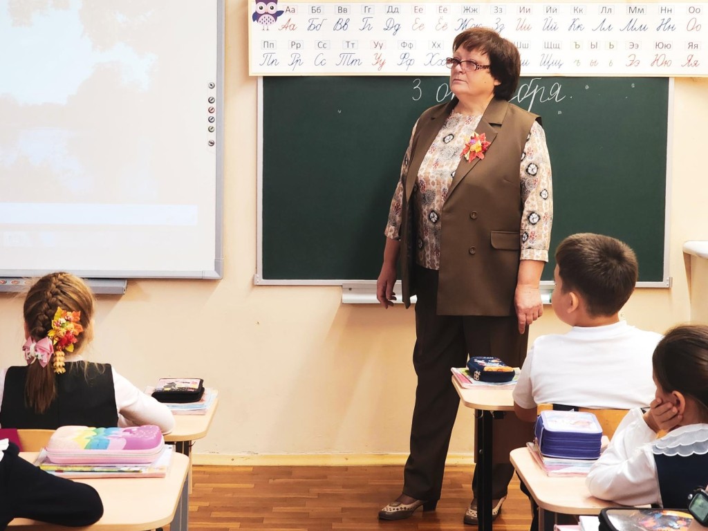 Ирина Лизякина из пущинской школы помнит всех учеников за 45 лет работы