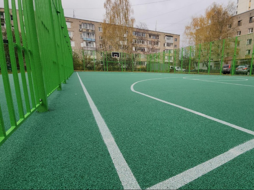 На улице Калинина открыли новую спортивную зону
