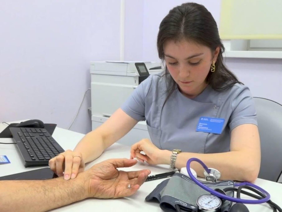 «Никакого выгорания»: врач Эсет Доскиева рассказала о любви к профессии