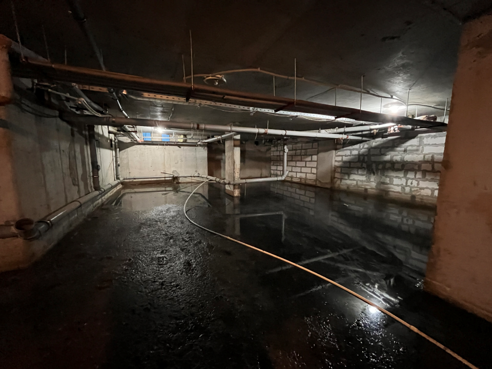 Подвал дома на Полиграфистов привели в порядок по просьбе жителей