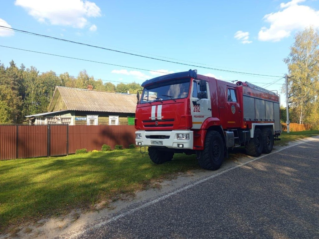 Спасатели помогли медикам госпитализировать пациента в больницу округа Егорьевск