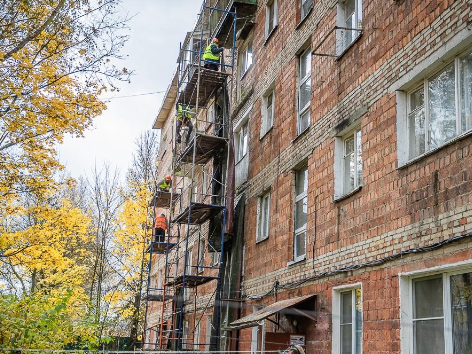Аварийные балконы заменят в пяти домах Голицына