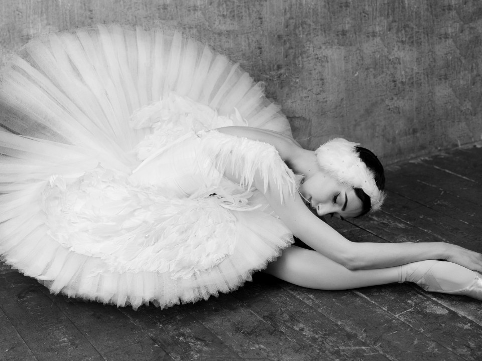 Балерина Илзе Лиепа вручила танцорам из Сергиева Посада диплом за лучшее исполнение эстрадного танца