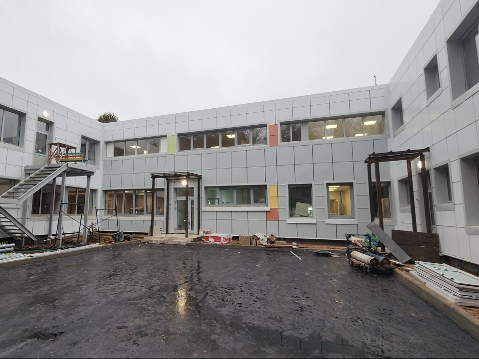 Светло, ярко и тепло: как изменился после ремонта детский сад «Солнышко»