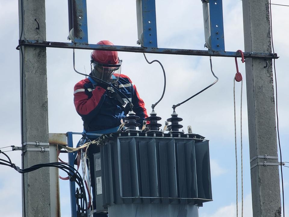 В микрорайоне Красная Поляна планово отключат электроэнергию