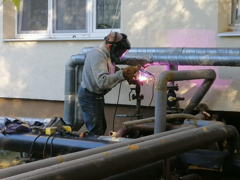 В многоэтажке в Восход восстановили напор горячей воды