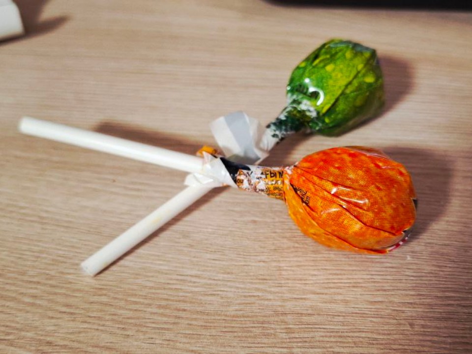 Не бери ради удовольствия: видновский врач предупреждает о вреде чупа-чупсов