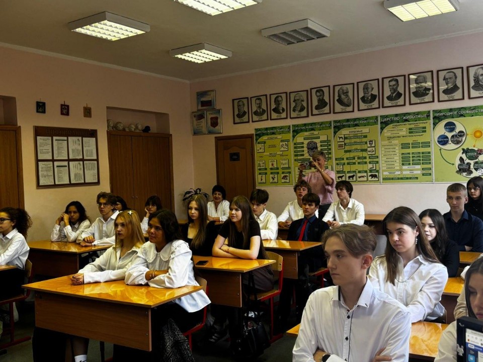 Партнер нацпроектов России провела «Урок бизнеса» для школьников Балашихи