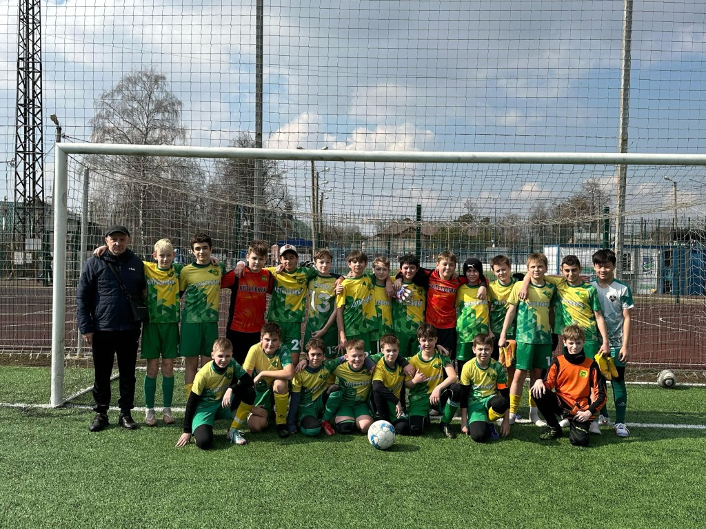 Футболисты из Котельников победили во всех матчах Открытого первенства Люберец