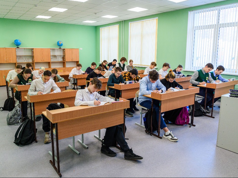 Семьи мигрантов, чьи дети не ходят в школу, призвали депортировать