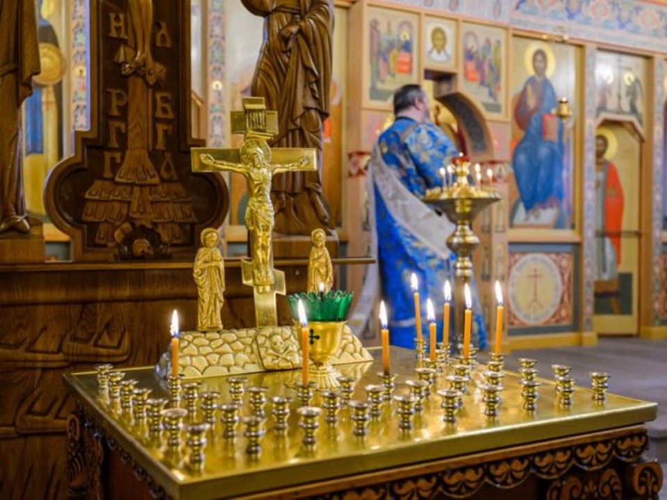 «Чтить память всех, через кого человек пришел в этот мир»: кого можно помянуть в родительскую субботу