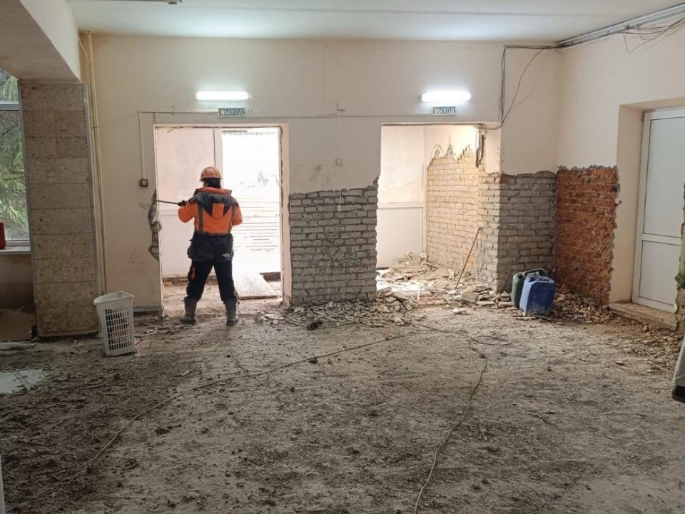 «Феникс» восстает из руин: в Ликино‑Дулеве идет масштабный капремонт спортшколы