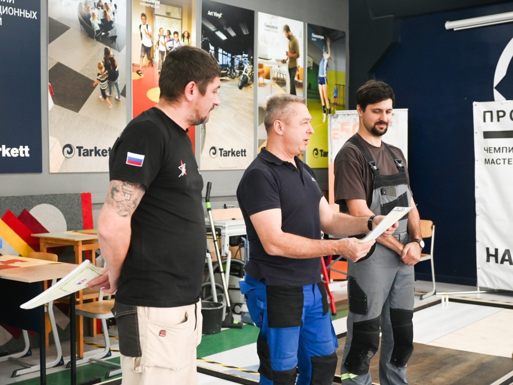 Курсы по укладке напольных покрытий открыли для всех желающих в колледже Воскресенска