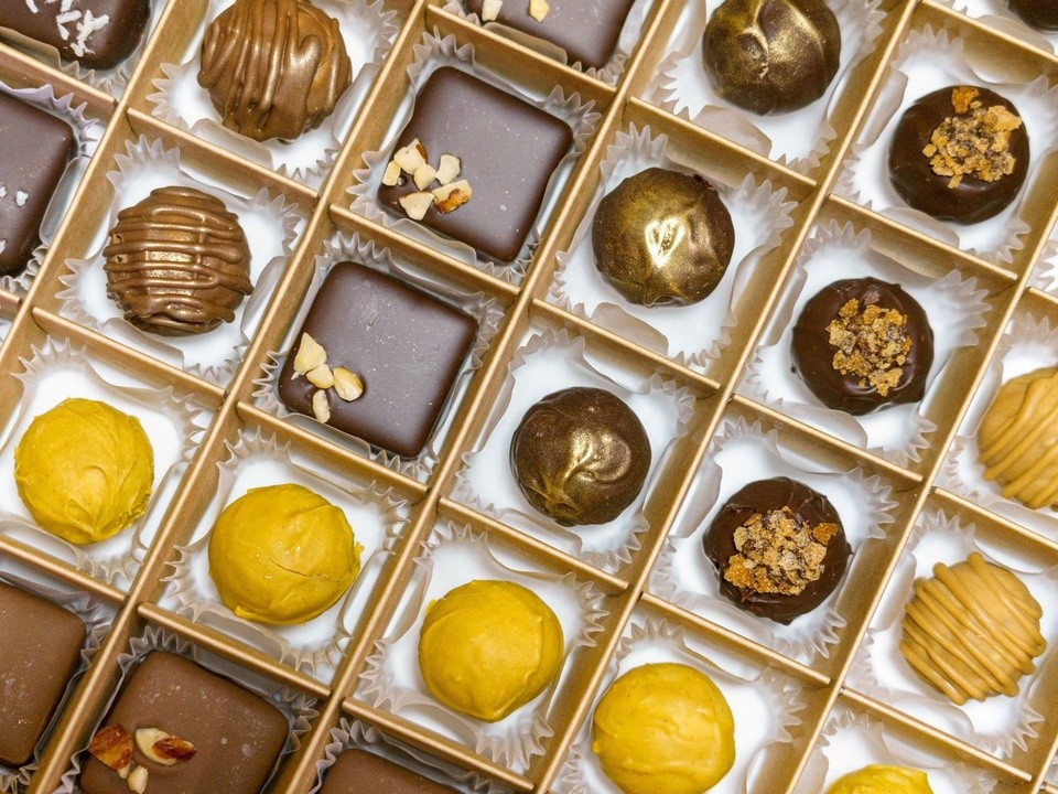 Маркетплейсы могут обязать предупреждать о наличии алкоголя в конфетах