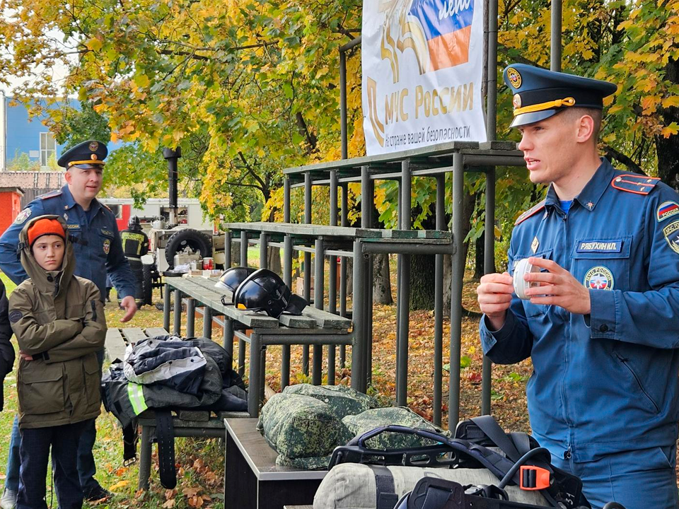 Пятиклассники школы №10 побывали в роли спасателей