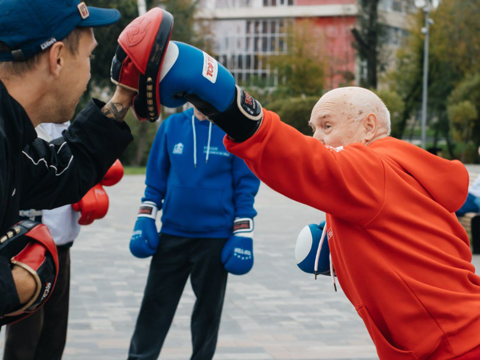 Постоять за себя научили посетителей Фрязинского лесопарка