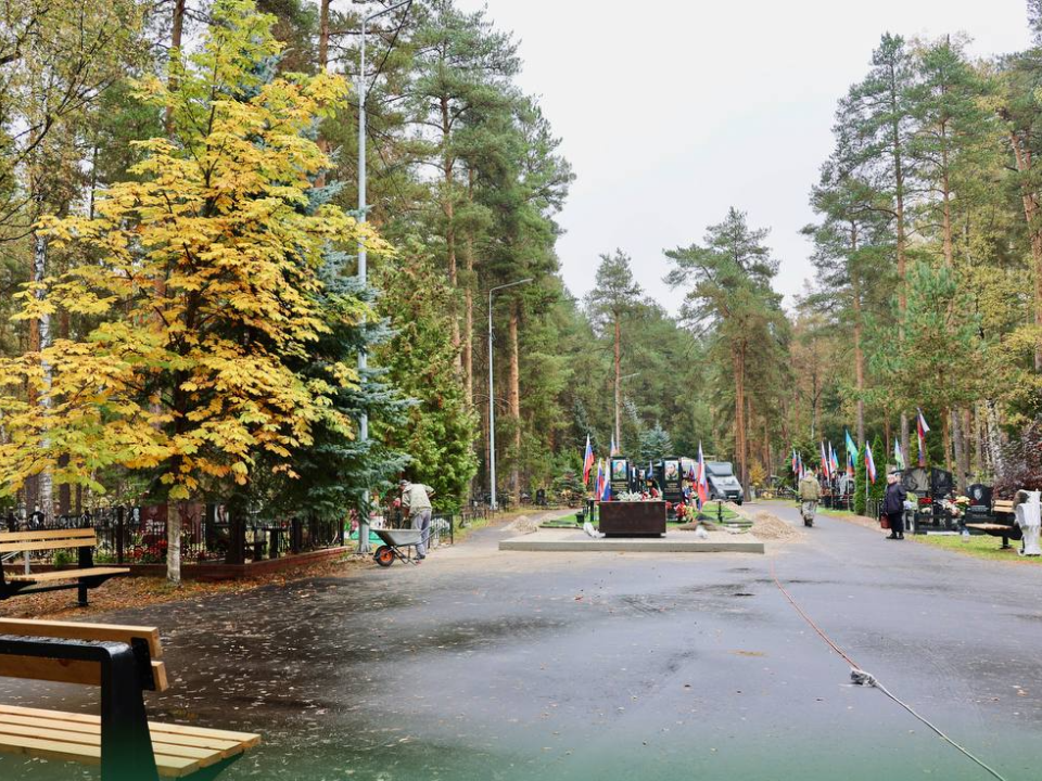 На Аллее Героев в Павловском Посаде установили стелы под памятники