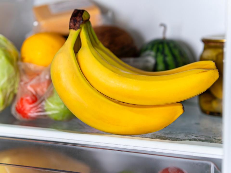 Холодильник — тихий убийца продуктов? Нутрициолог раскрывает тайны правильного хранения еды