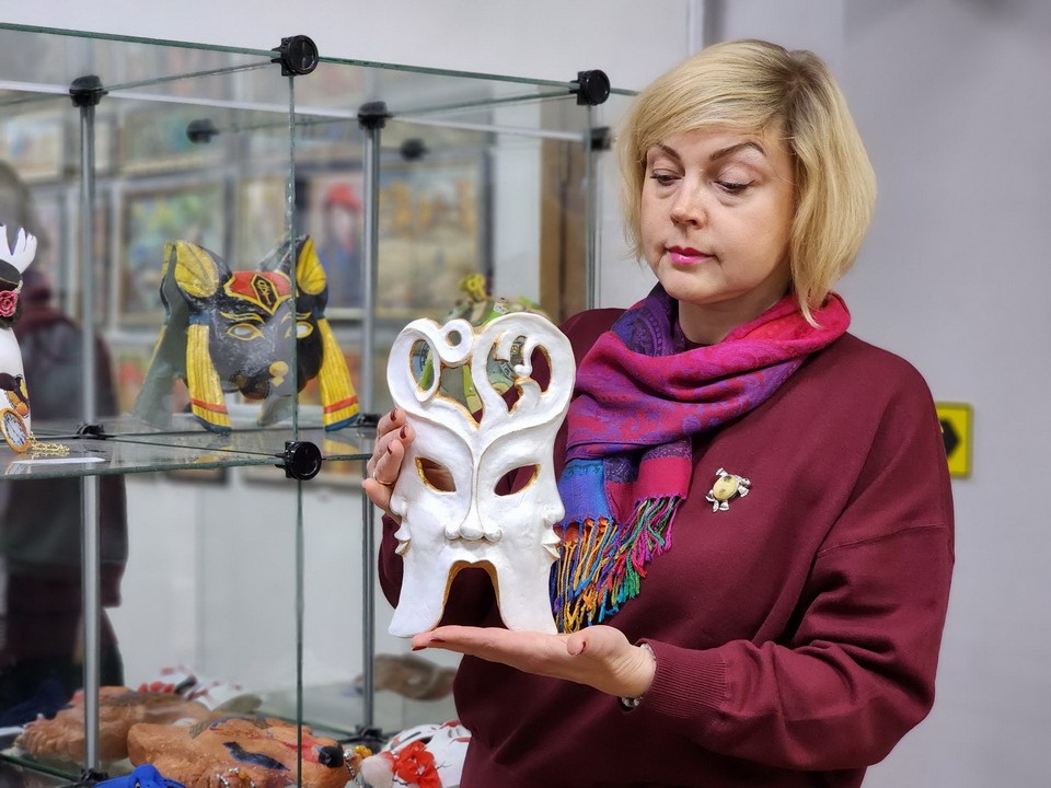 Что прячется под маской, расскажет уникальная выставка художественной школы Ногинска