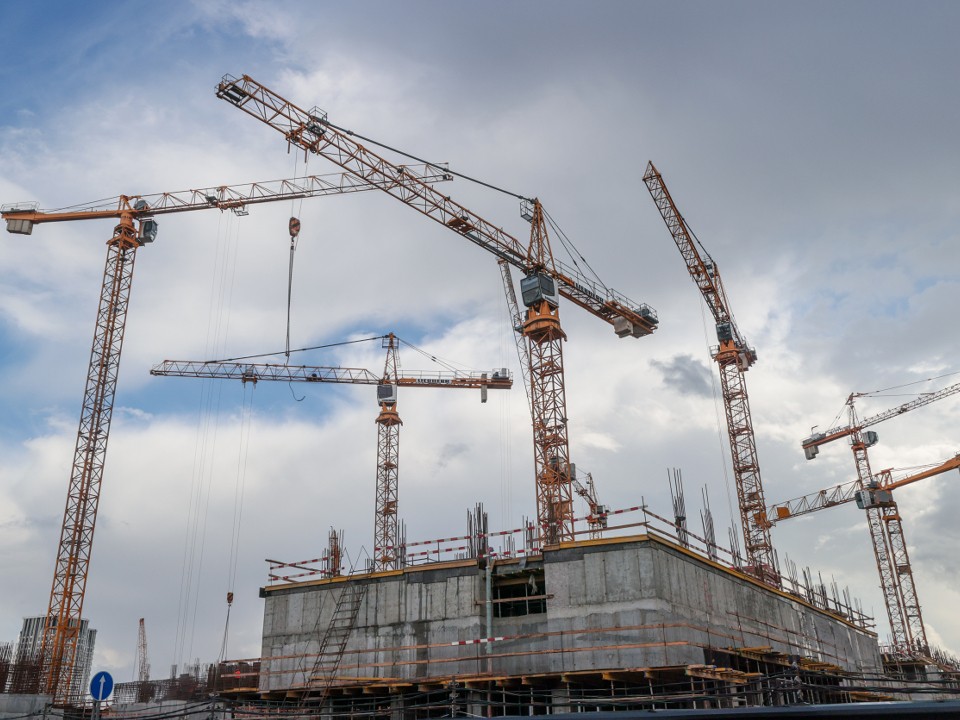 Адвокат рассказал, что грозит застройщику за нахождение посторонних лиц на объекте