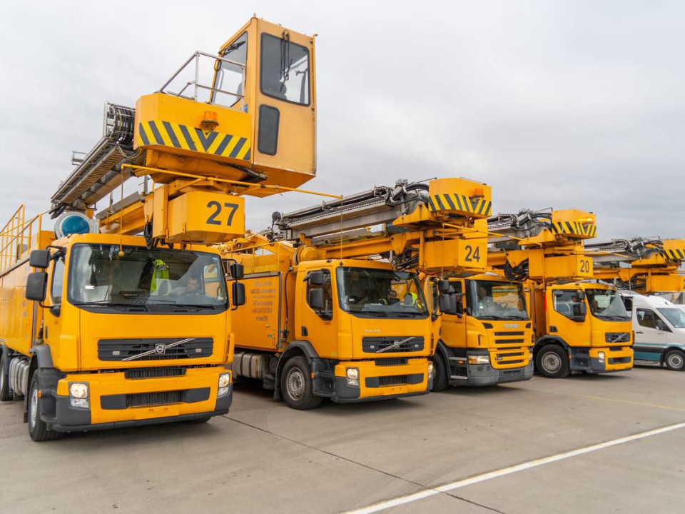 Зимнее обслуживание аэропорта Домодедово обеспечат 68 единиц техники