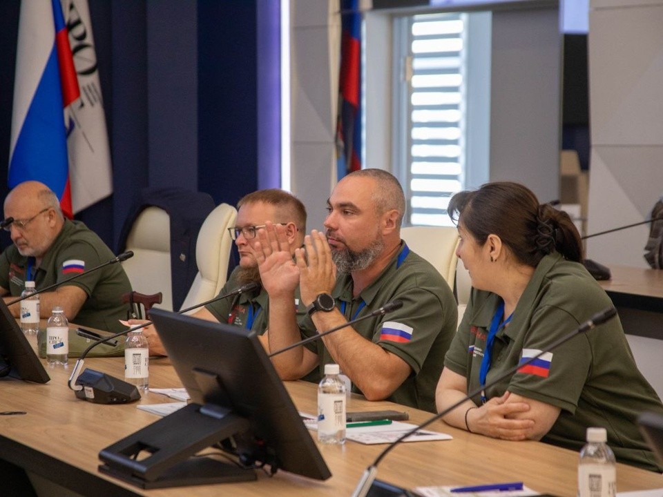 Новые компетенции приобрели бронницкие ветераны СВО на тренинге в центре «Вершина»