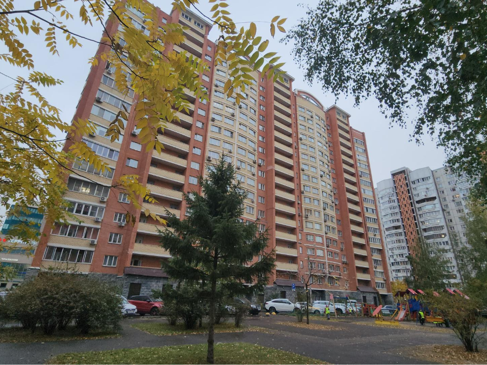 Третий подъезд дома по ул. 3-е Почтовое отделение отремонтируют до конца октября