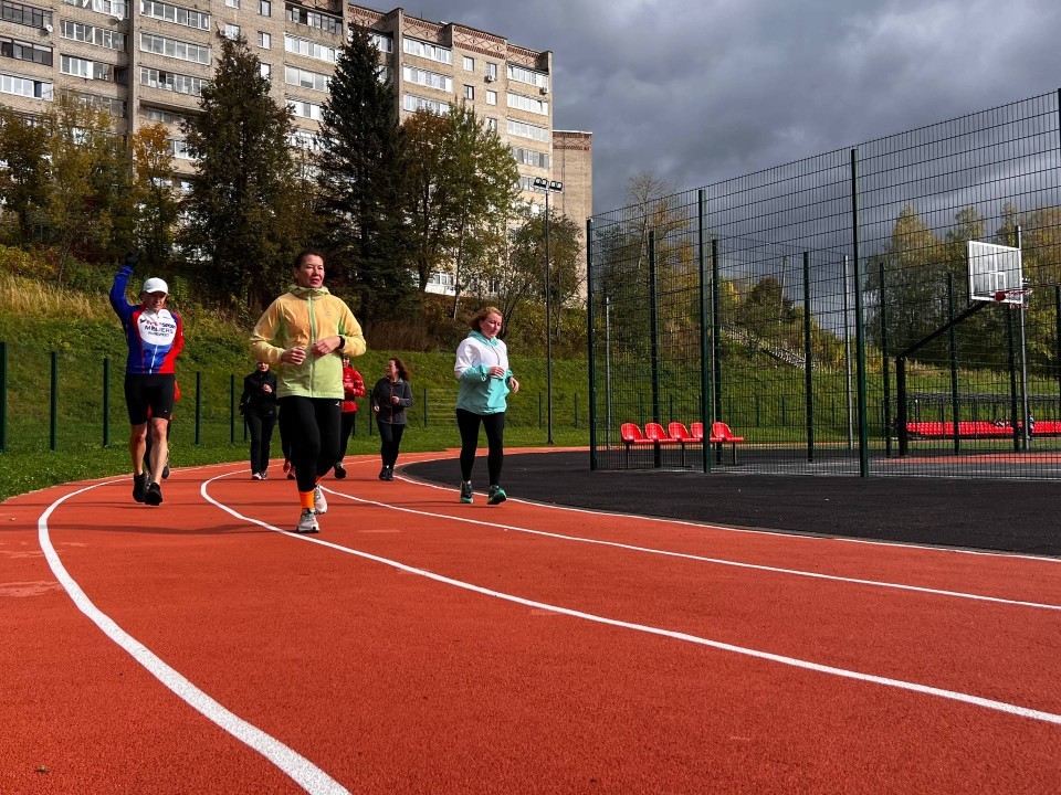 На стадионе Фермы горожан заражают новой привычкой. Врачи одобряют