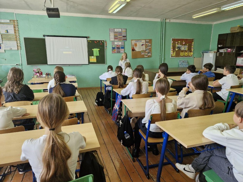 Школьники Бронниц узнали, в кого превратят человека вредные привычки