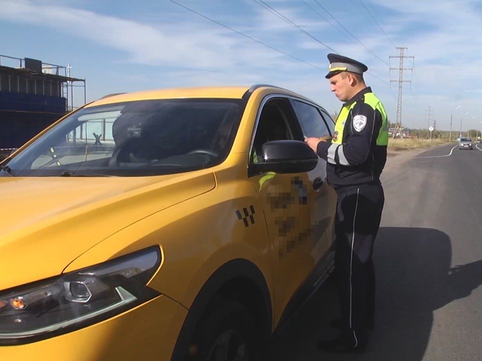 Таксистам достанется: в Госавтоинспекции рассказали о проверках на этой неделе