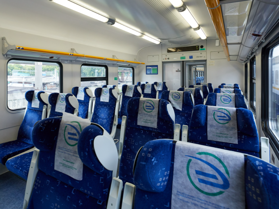 Пряники за счет компании: какие подарки ЦППК подготовила для пассажиров в честь юбилея