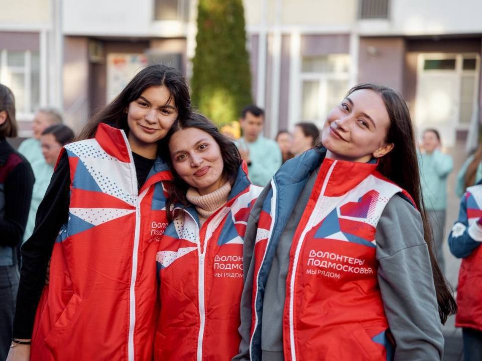 Поздравление от главы спасателей: Еськин пожелал воплощения мечтаний волонтерам Подмосковья