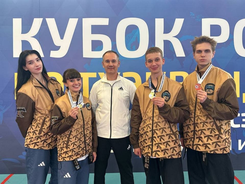Тхэквондисты привезли домой из Хабаровска четыре медали Кубка России