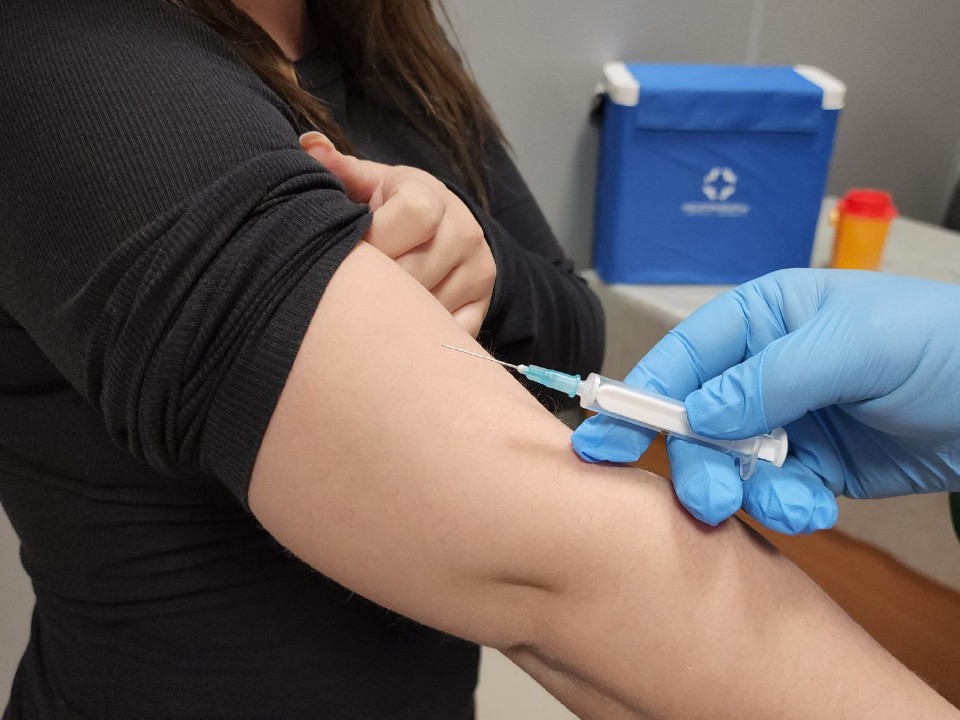 Прививка рядом с домом: жителей Дедовска пригласили на вакцинацию от гриппа