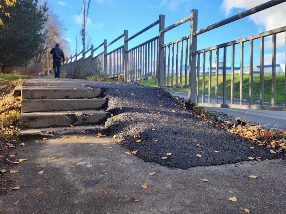 На перекрестке Карла Маркса и Победы сделали удобный спуск для колясок