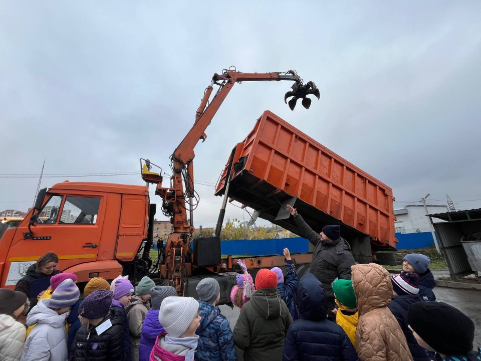 Домодедовские школьники узнали о секретах работы коммунальщиков