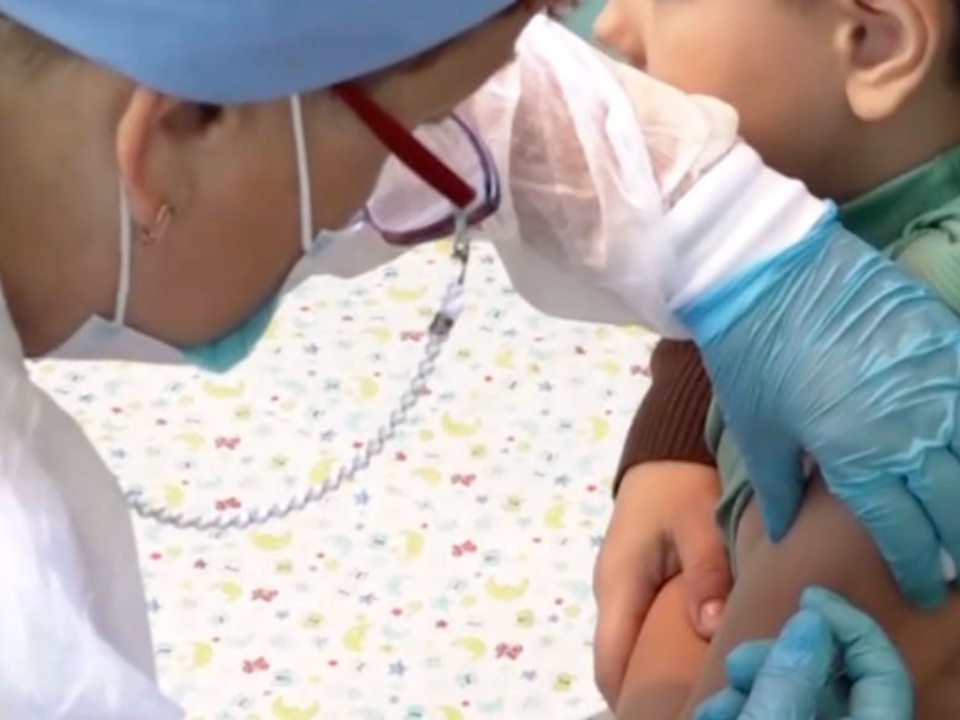 Дзержинский врач объяснил, почему прививку от гриппа необходимо сделать всей семье