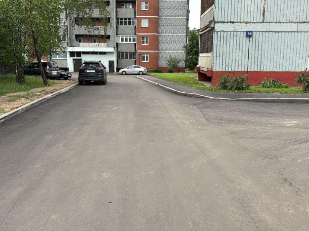 В Ленинском округе завершили обустройство дворов и пешеходных дорожек