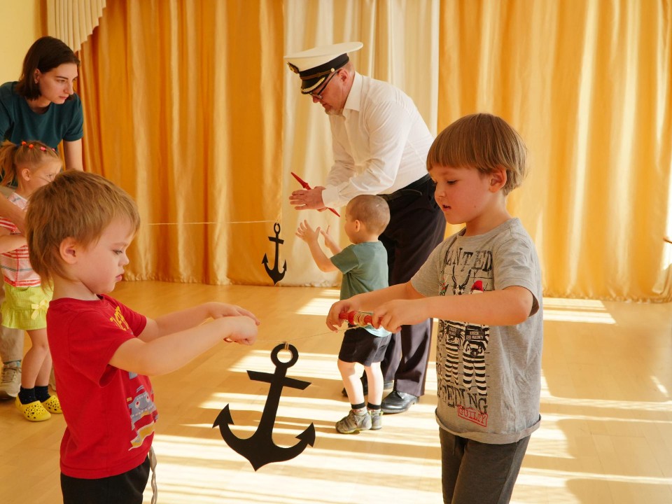 В Электростали ребята с ОВЗ раскрыли таланты на творческой программе